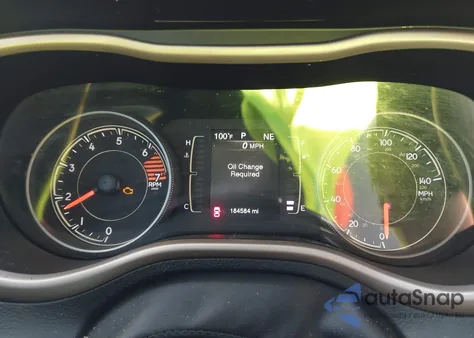 2018 Jeep Cherokee Latitude Fwd из США, поврежденный, VIN 1C4PJLCB5JD536978